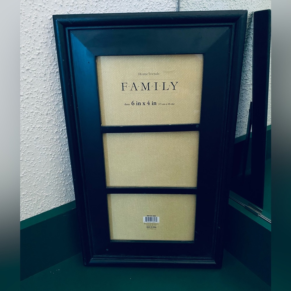 FRAME THREE 6 x 4 PHOTOS